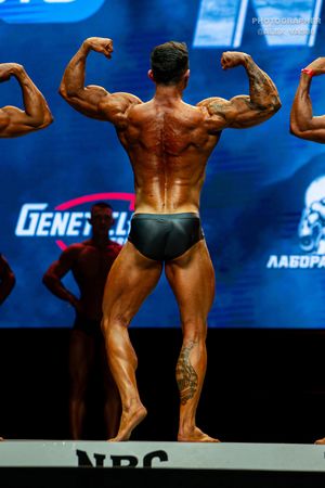 СLASSIC PHYSIQUE НОВИЧКИ